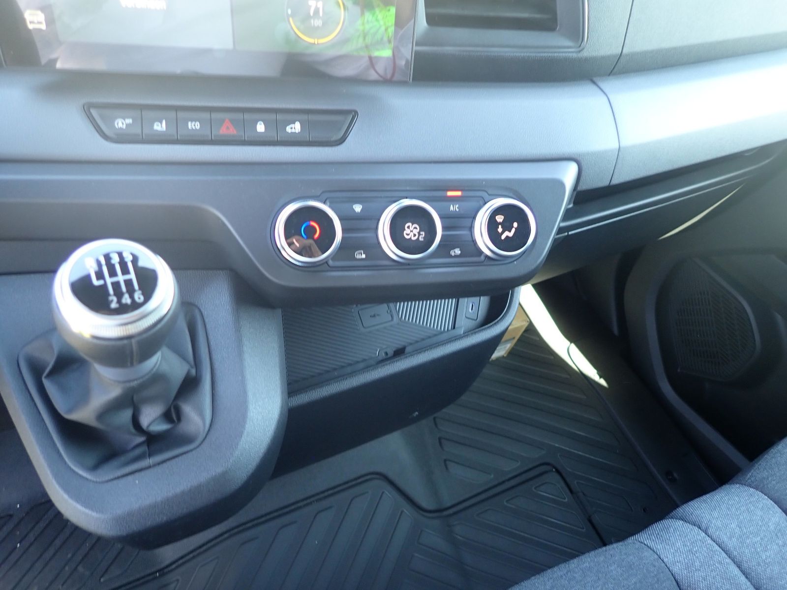 Fahrzeugabbildung Renault Master Kastenwagen FWD Kasten extra L2H2 3,5t Bl