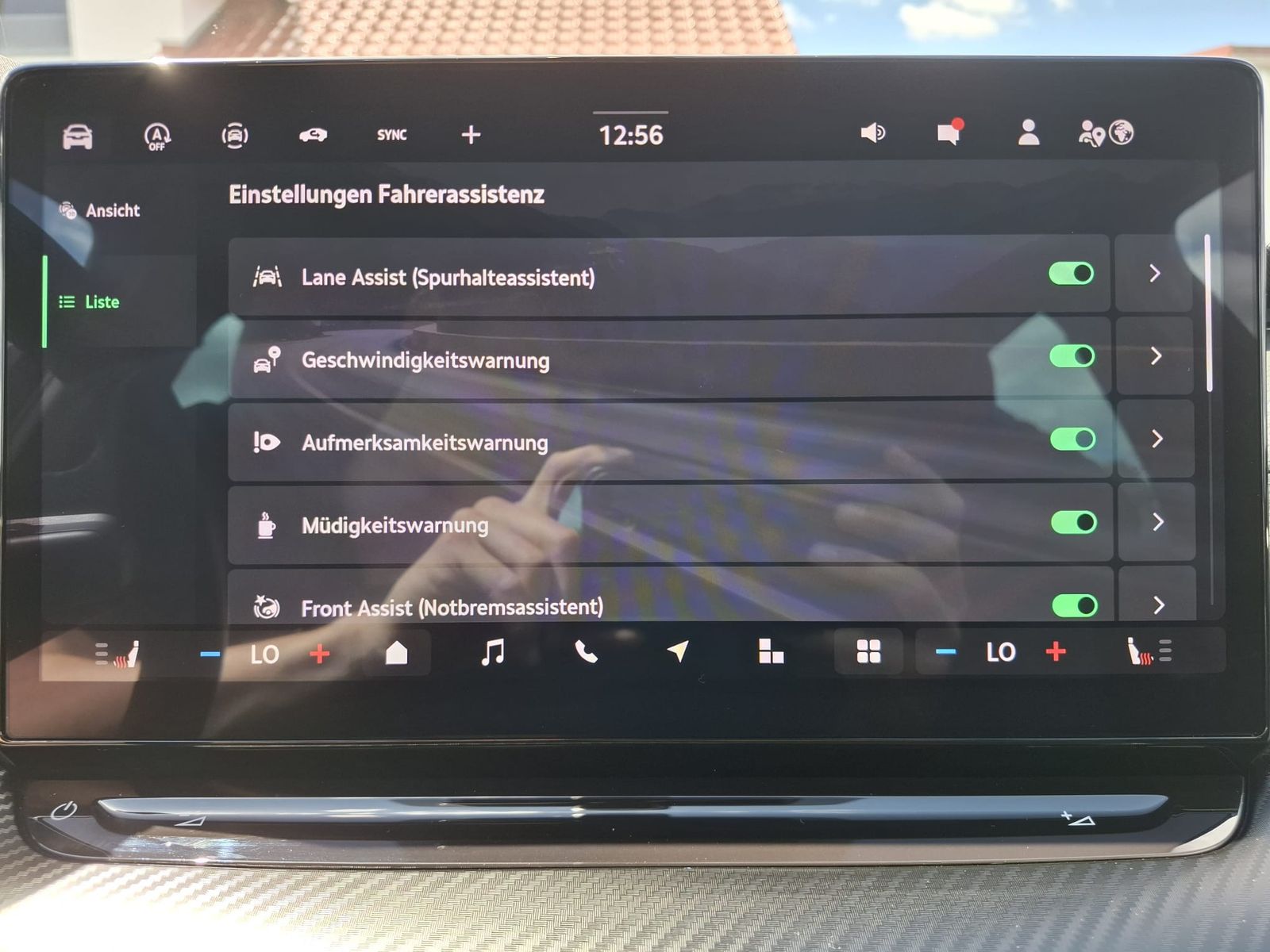 Fahrzeugabbildung SKODA Octavia 1.5 DSG Sportline PANO*MATRIX*AHK*5J.GAR