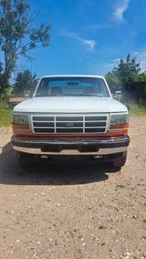 Ford F 250 - Ford F 250 mit Benzin-Antrieb