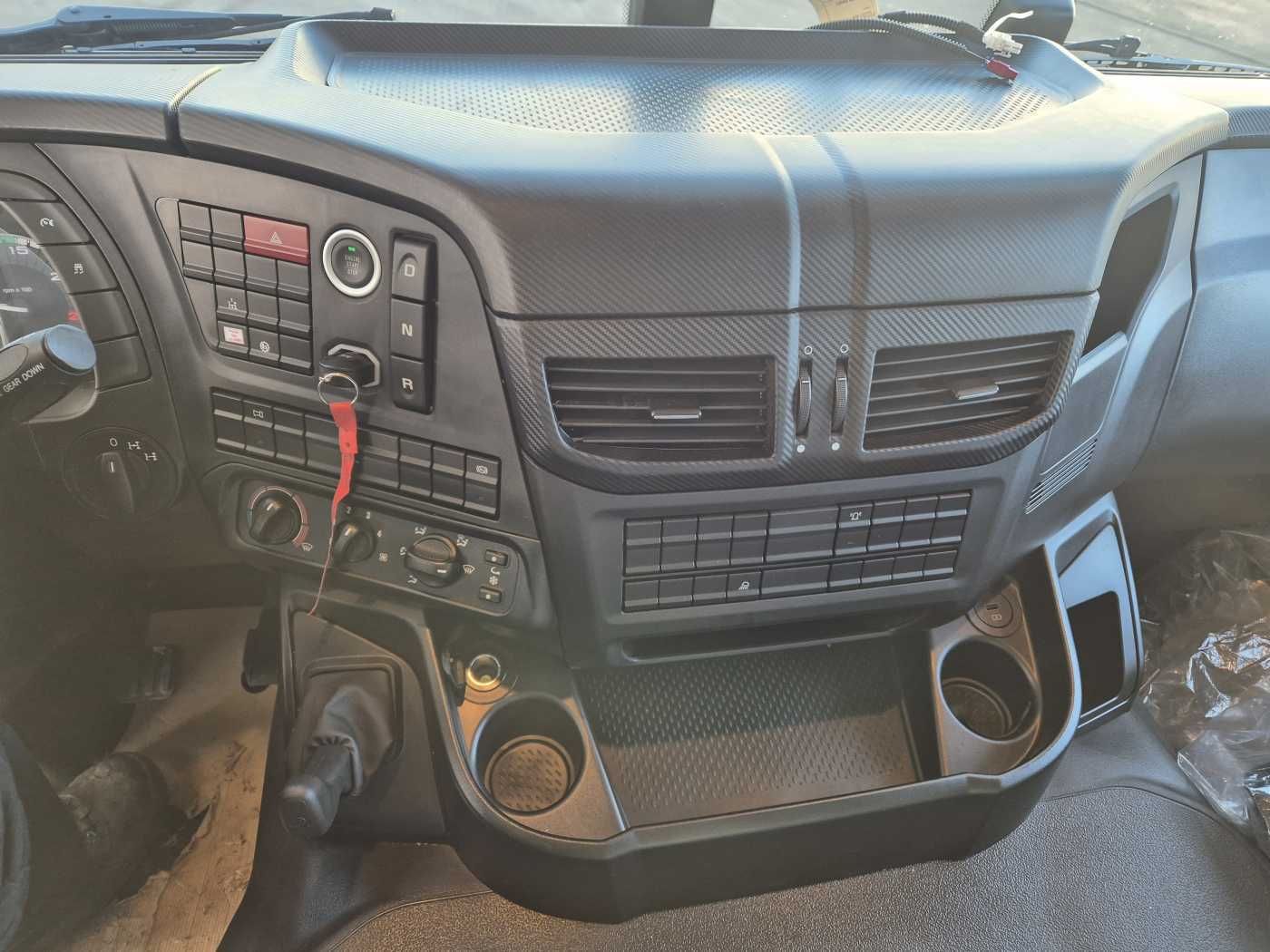 Fahrzeugabbildung Iveco AD360X46Z HR OFF 8x4 Bordmatic Hardox AHK