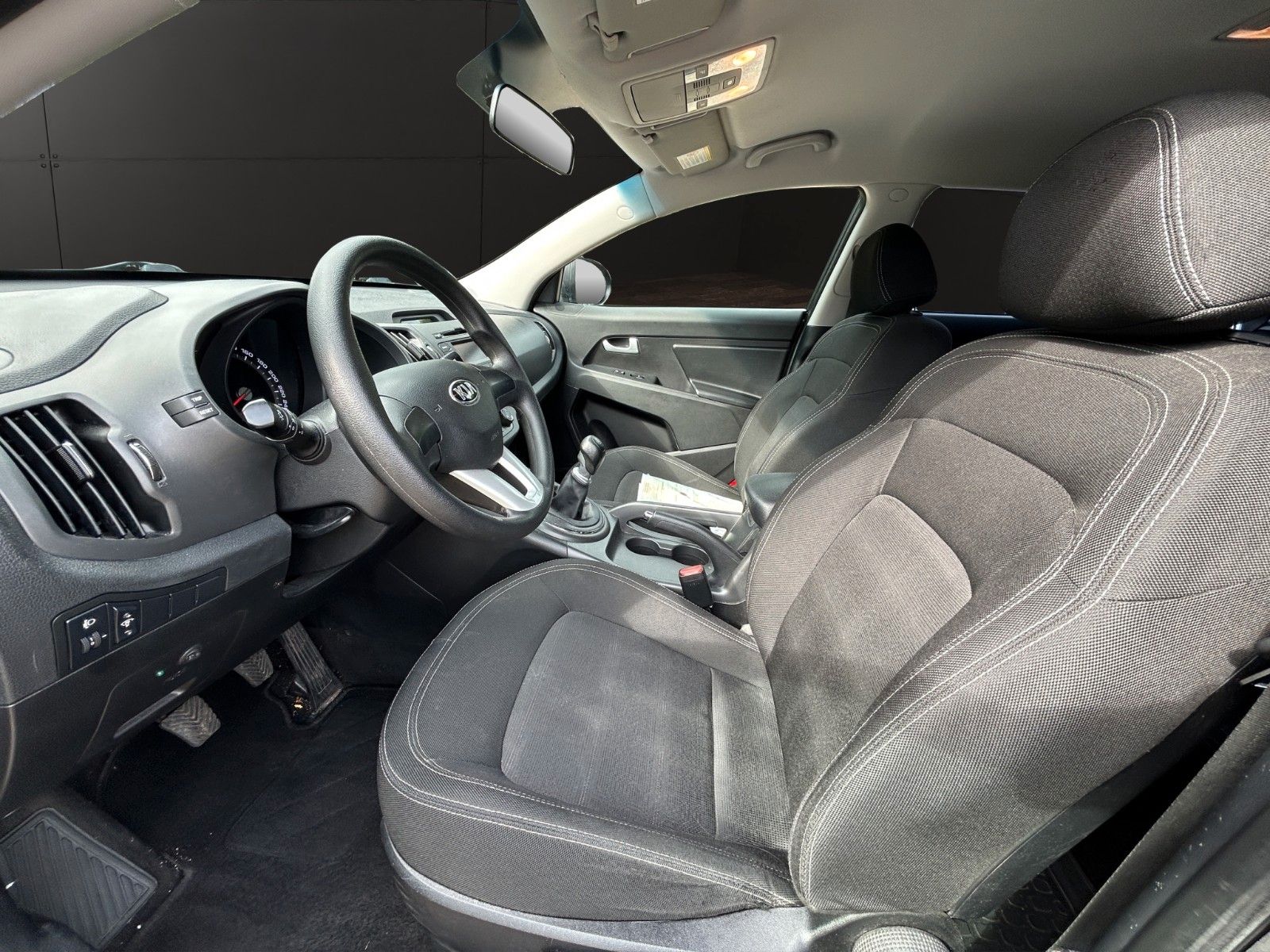 Fahrzeugabbildung Kia Sportage Vision 2WD Sport Paket / Klima/