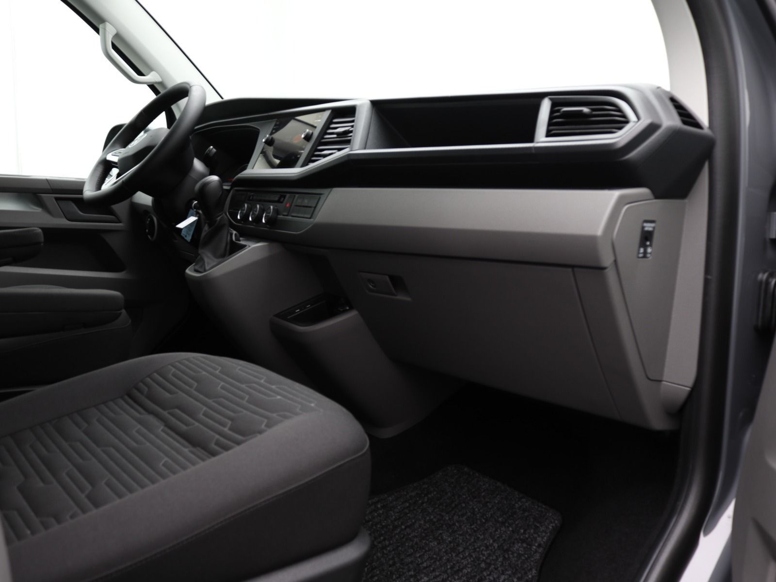 Volkswagen T6 Caravelle - Bild 11
