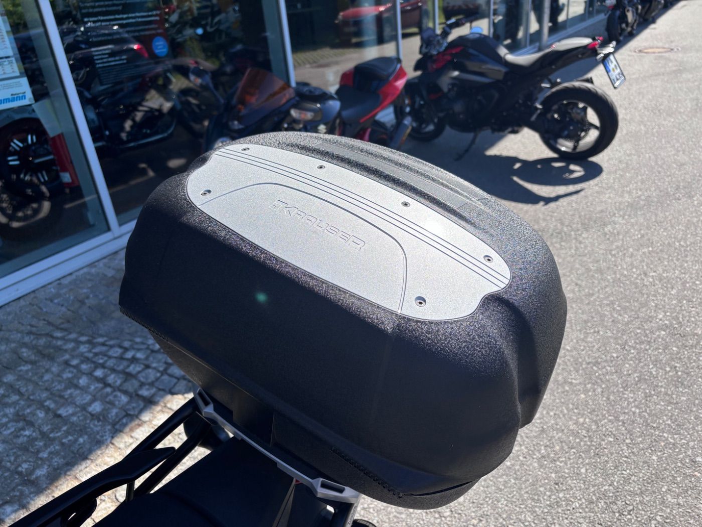 Fahrzeugabbildung Honda NC 750 S ABS, Topcase, Sturzbügel, gepflegt,