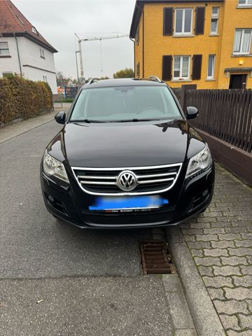 Volkswagen Auto VW Tiguan Kombi Limousine 2,0