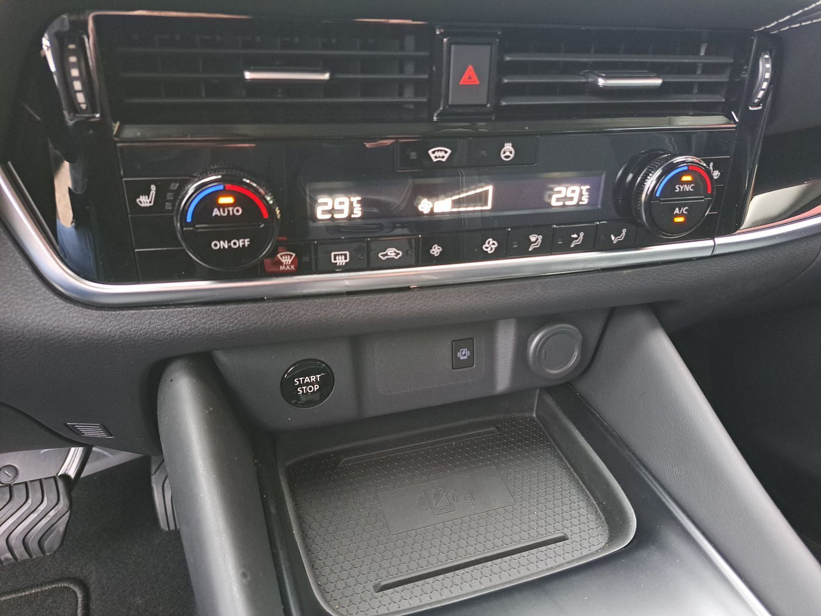 Fahrzeugabbildung Nissan Qashqai 1.5 VC-T e-POWER N-Connecta Winter Busin