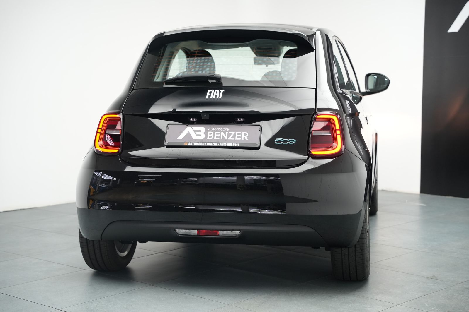 Fahrzeugabbildung Fiat 500 e Icon 42 Kwh *Kamera*Klima*Navigation*TOP