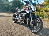 KTM Duke 125 - KTM VON 81 BIS 125 CCM
