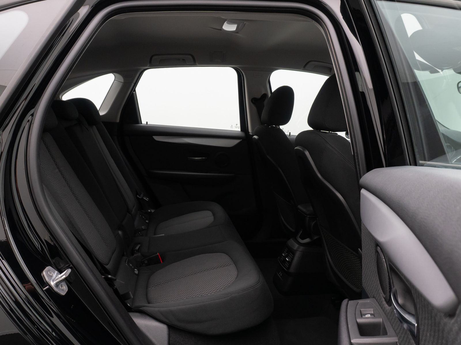 Fahrzeugabbildung BMW 225xe iPerf  Active Tourer ParkAss Navi WLAN PDC