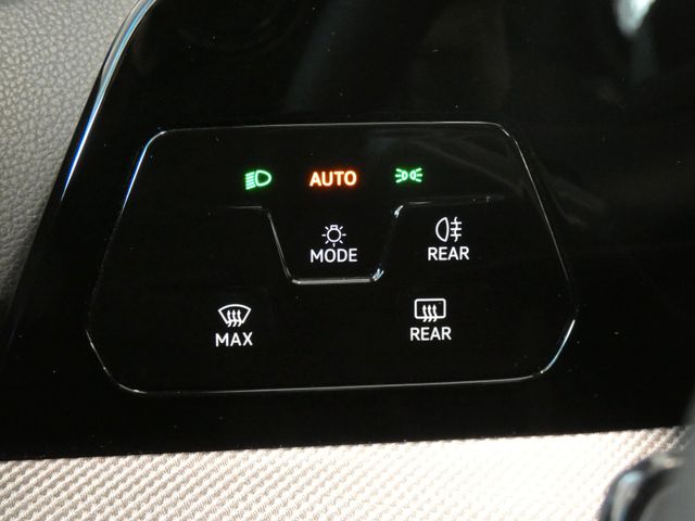 Golf 1.5 eTSI R-Line HUD PANO AHK RFK SHZ ACC
