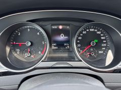 Fahrzeugabbildung Volkswagen Passat Var. 2.0TDI DSG Elegance AHK MATRIX ACC