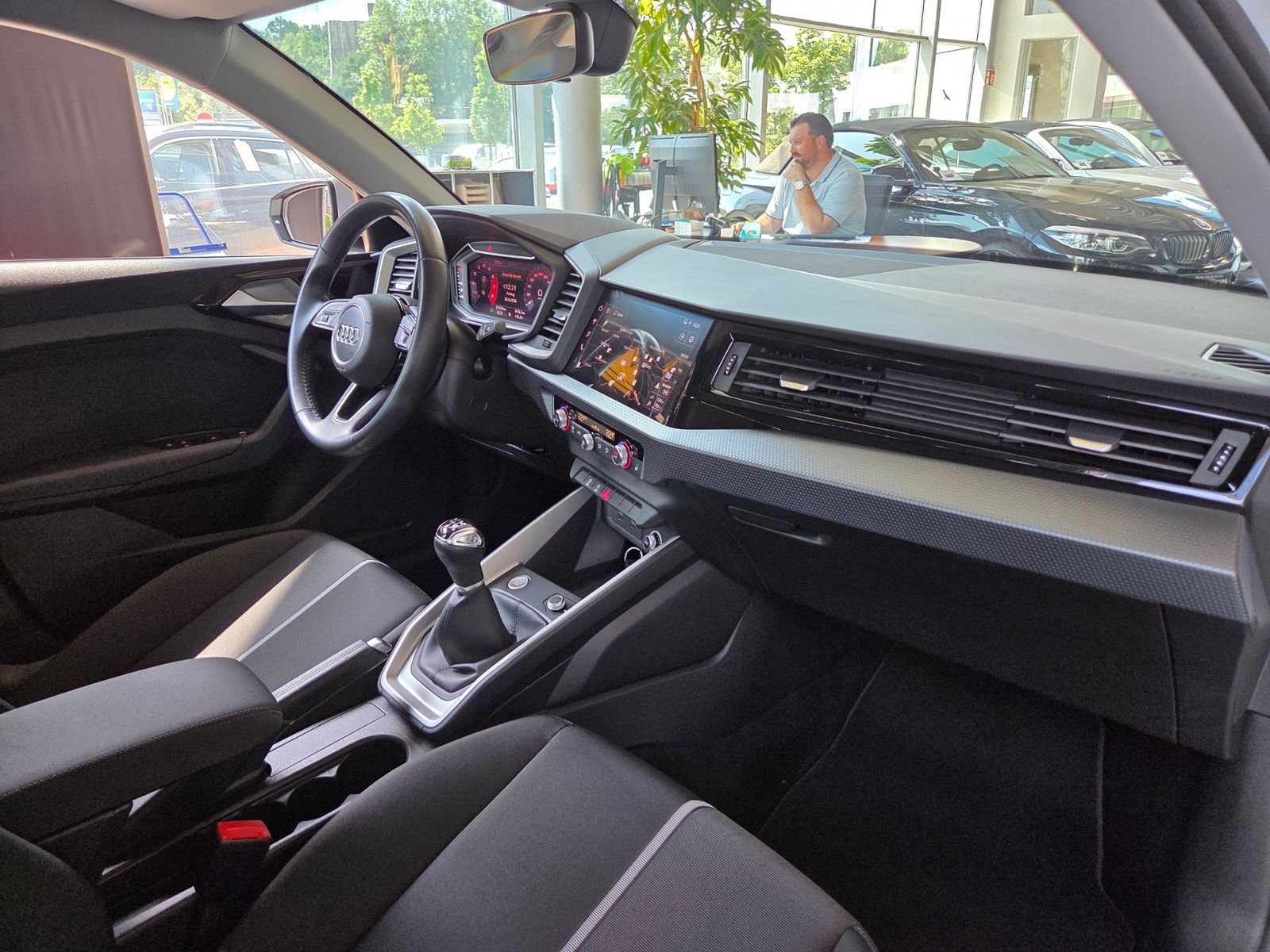 Fahrzeugabbildung Audi A1 citycarver 30 TFSI LED GRA NAV PDC SHZ ALU