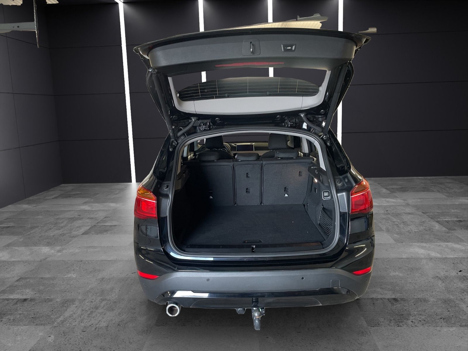 Fahrzeugabbildung BMW X1 xDrive 25 e Advantage *PDC*SitzHz*Navi*Allrad