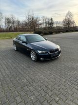 BMW e92 330d - BMW 330 aus 2007: Coupé, 330d