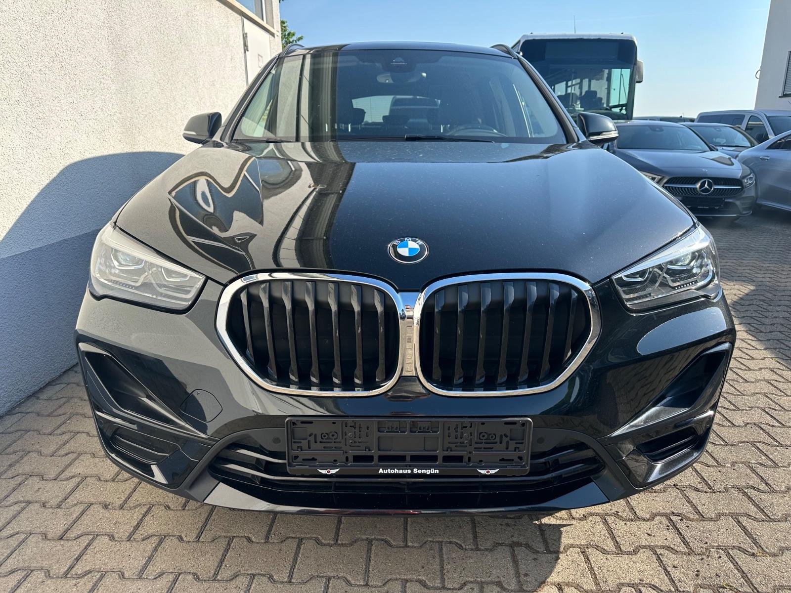BMW X1 sDrive 20 i Sport Line/Navi/R-Kamera/Keyless