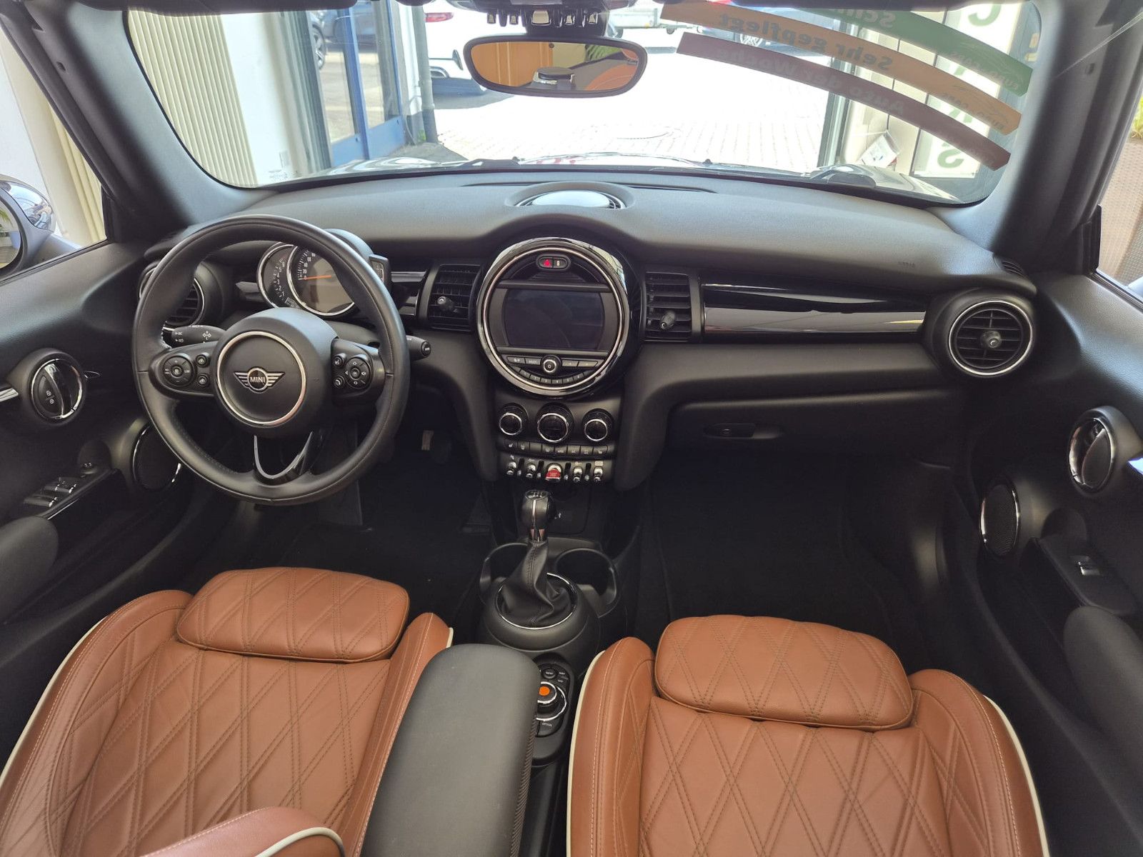 Fahrzeugabbildung MINI Cooper Cabrio,Leder,Navi,Kamera