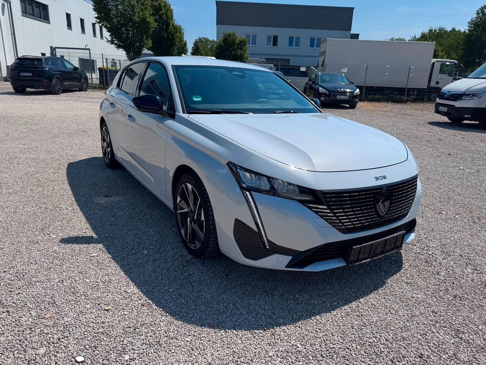 Peugeot 308 Allure 130 EAT8 + SHZ + Kamera+ Navi + GJR
