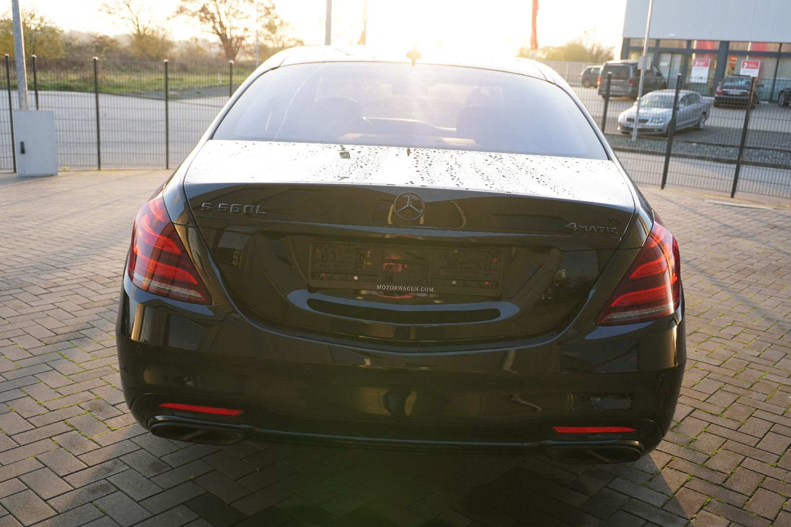 Fahrzeugabbildung Mercedes-Benz S 560 4Matic L