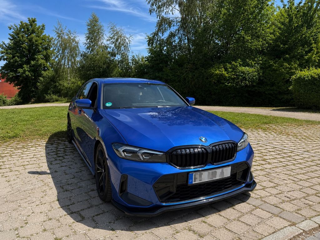 Image of BMW 330