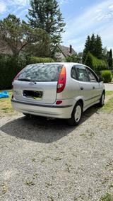 Nissan Auto Nissan almera - Nissan aus 2001
