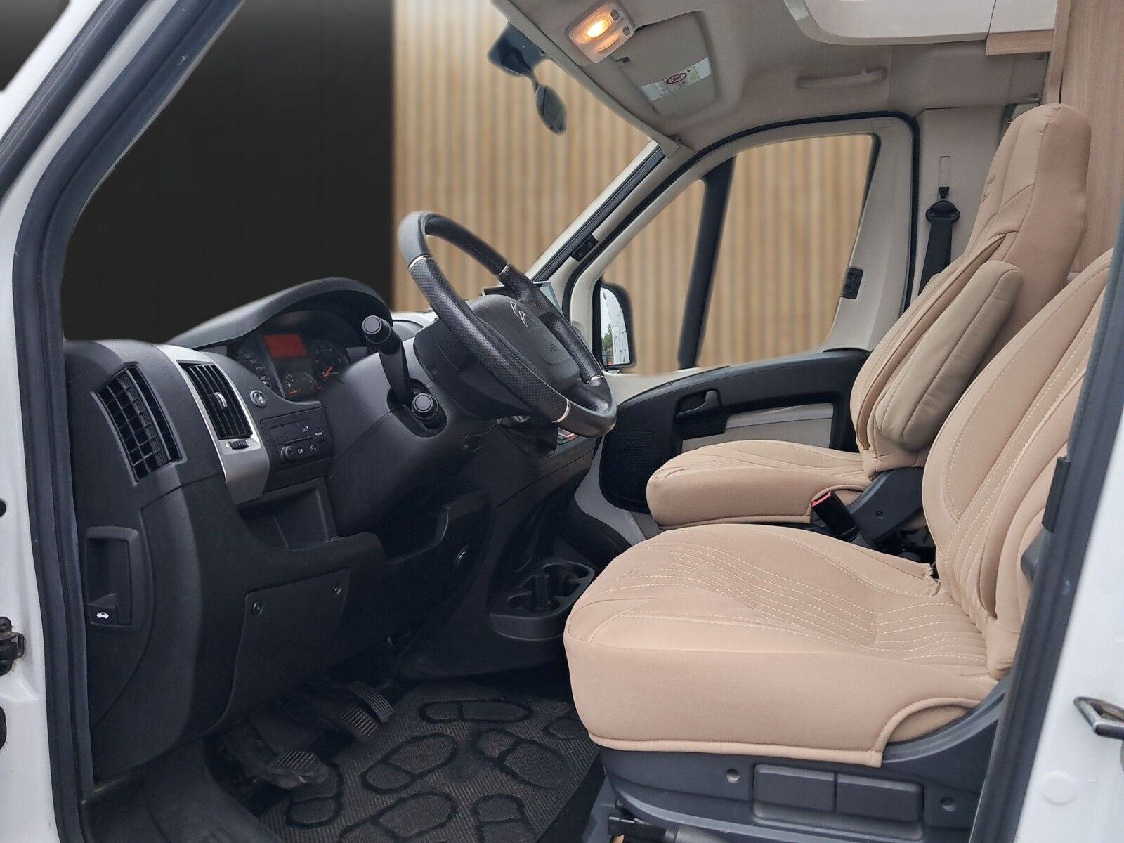 Fahrzeugabbildung Bürstner Travel Van t 620 G