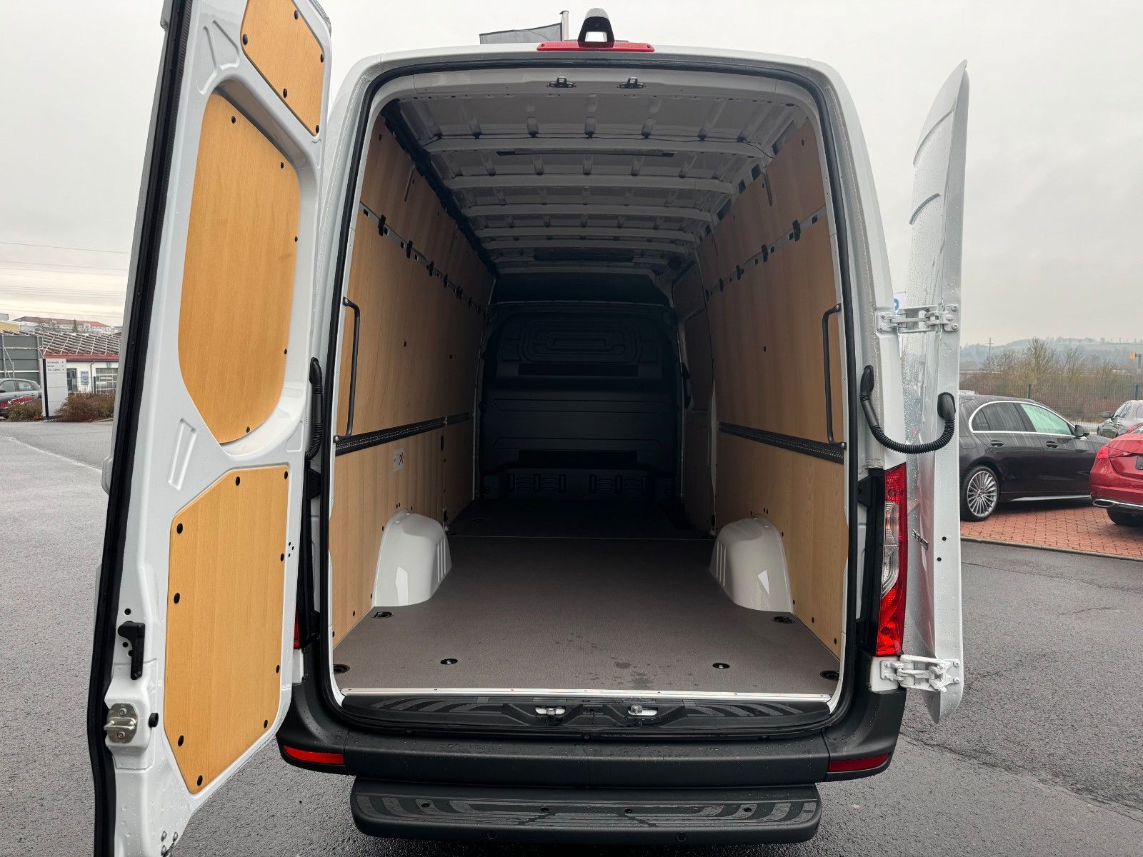 Fahrzeugabbildung Mercedes-Benz Sprinter 319 CDI 4325 LED Klimaautom Kamera