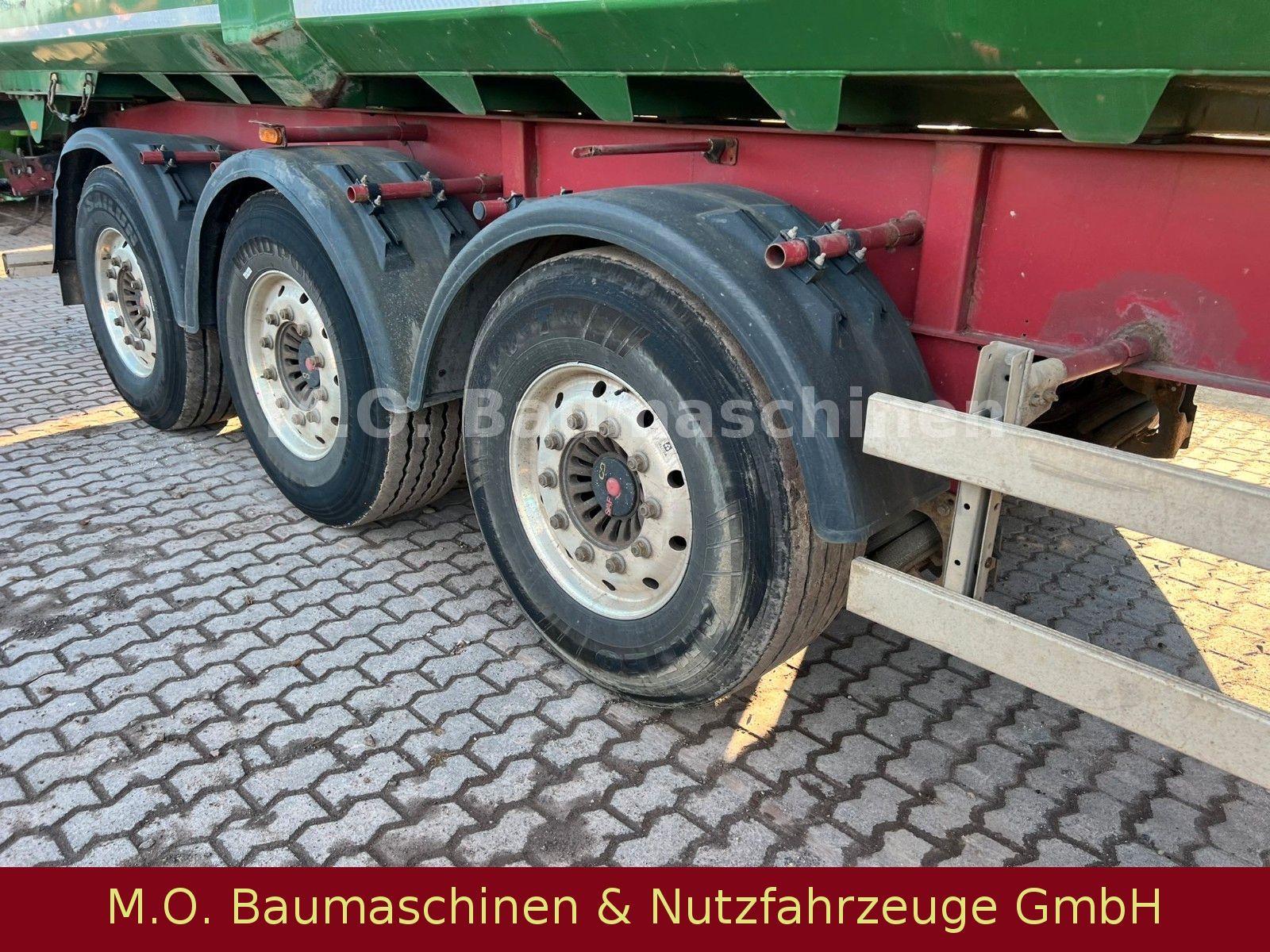 Fahrzeugabbildung Andere Kloos FerroTrailer SKF 35 / Luftfederung