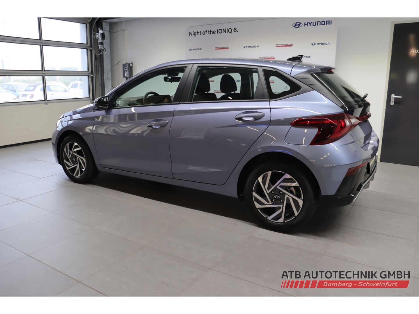 Fahrzeugabbildung Hyundai i20 Trend MY25 1.0 T-GDI 100 PS 6-MT 2WD Navi Ap