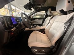 Fahrzeugabbildung Espace VI Iconic E-Tech Hybrid Panorama Navi Le