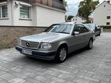 Mercedes-Benz E220 Coupé (W124) - Mercedes-Benz E 220 mit Benzin-Antrieb: Sportwagen, Automatik