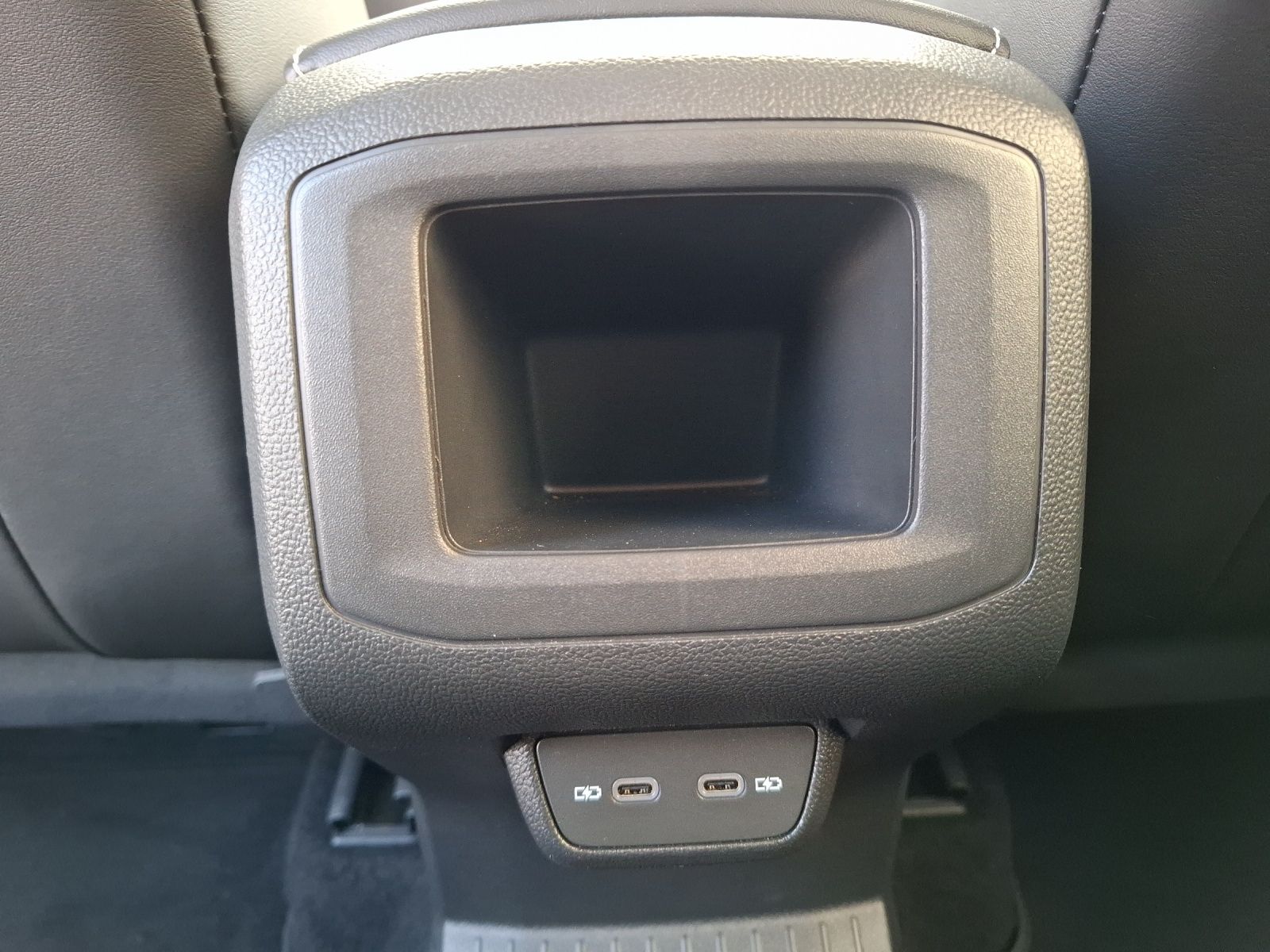 Fahrzeugabbildung Volkswagen T-Cross TSI Goal DSG LED Navi AID ACC RFK SH