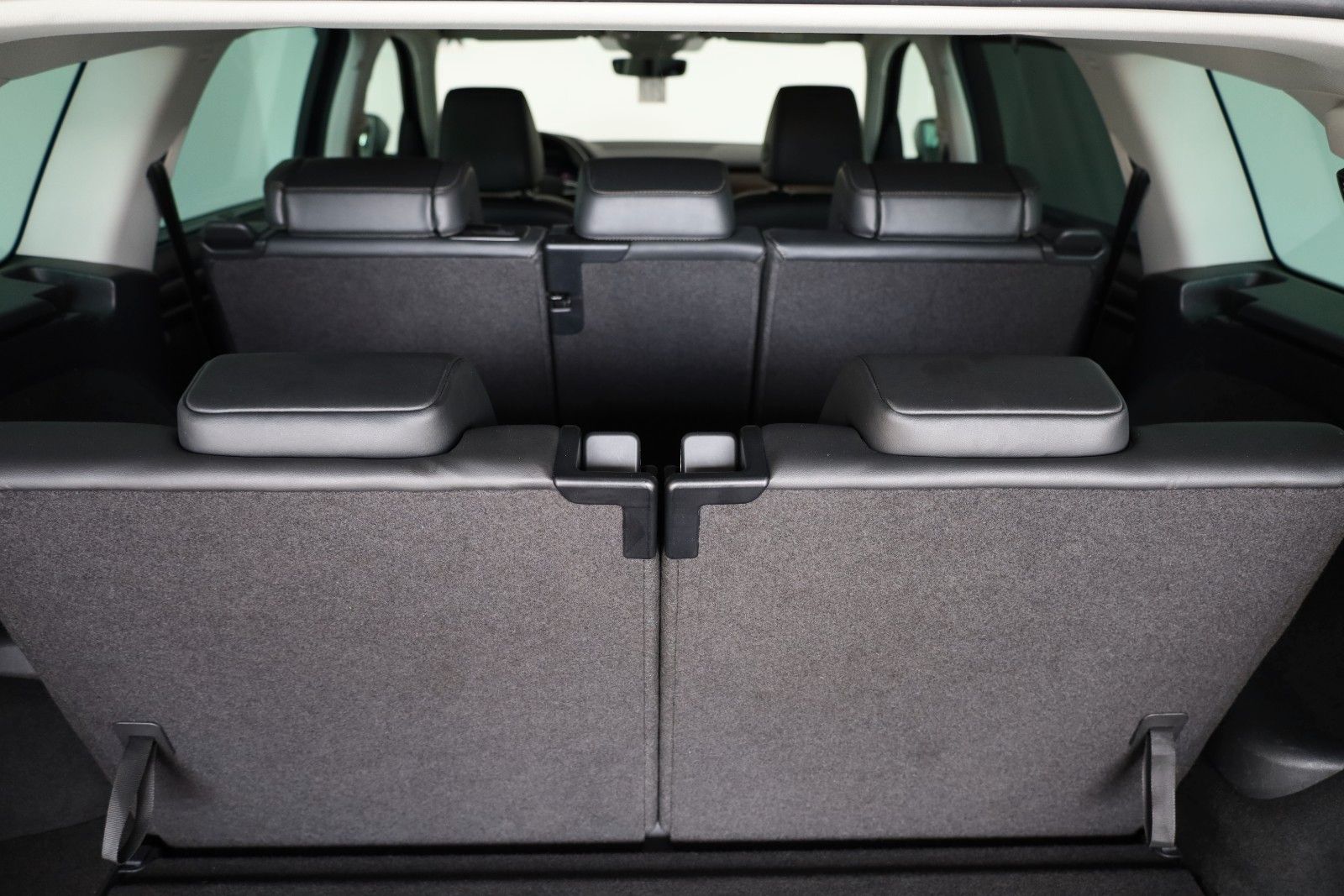 Fahrzeugabbildung SKODA Kodiaq Scout 4x4 7Si,TLeder,Navi,LED,Kamera,AHK