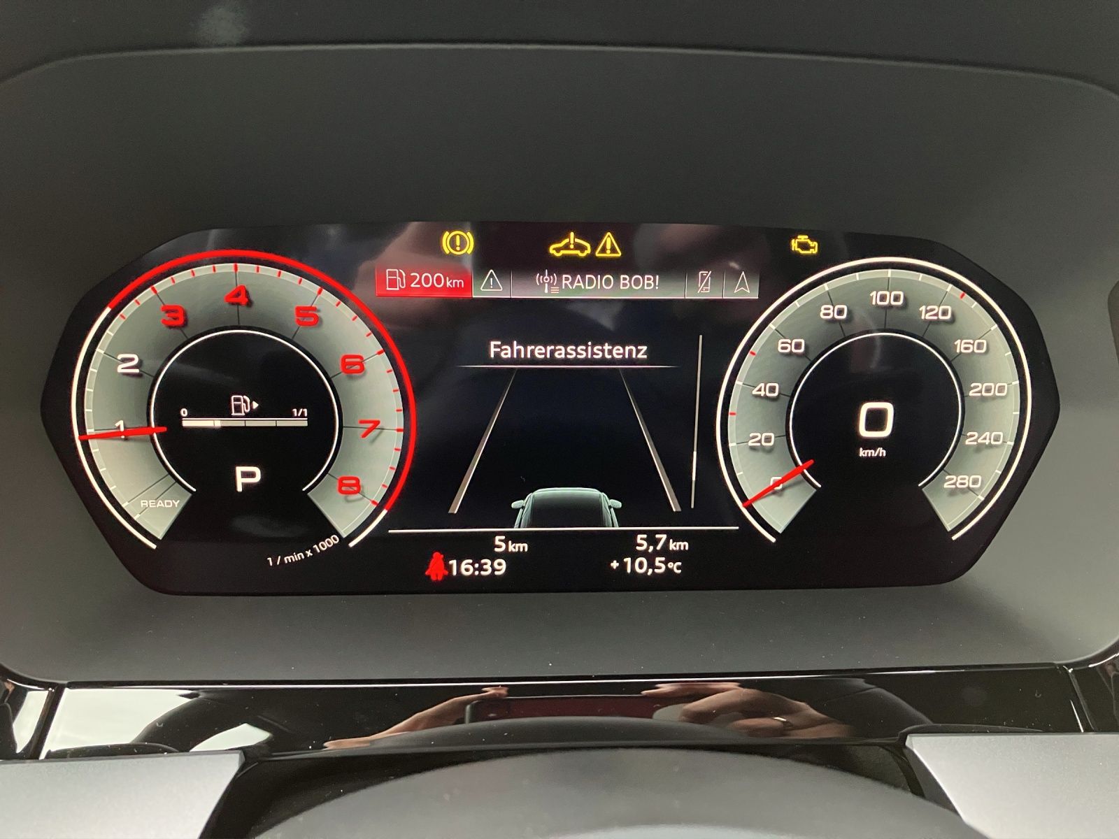 Fahrzeugabbildung Audi A3 Sportback TFSI advanced LED ACC NAVI RFK