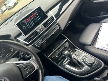BMW 218 - 11