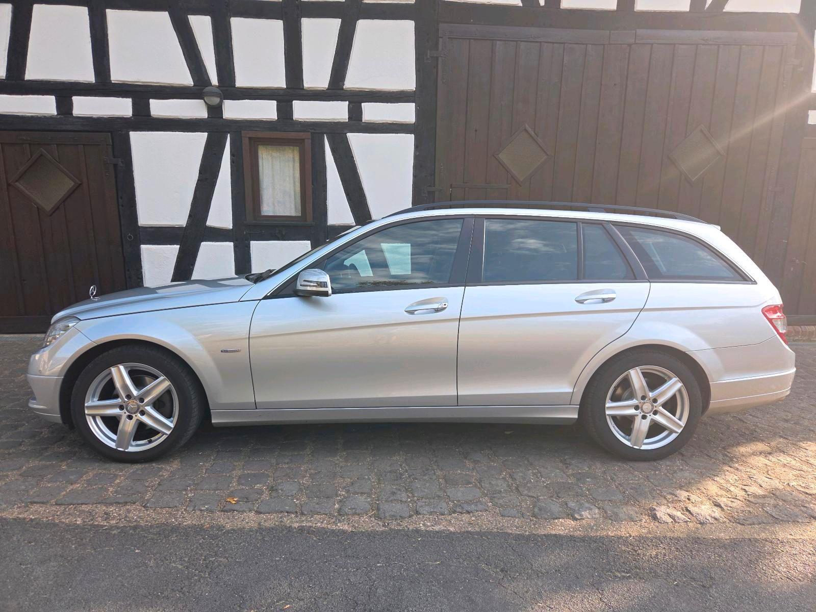 Mercedes-Benz C220 2009 — engine 170 HP (125kW)