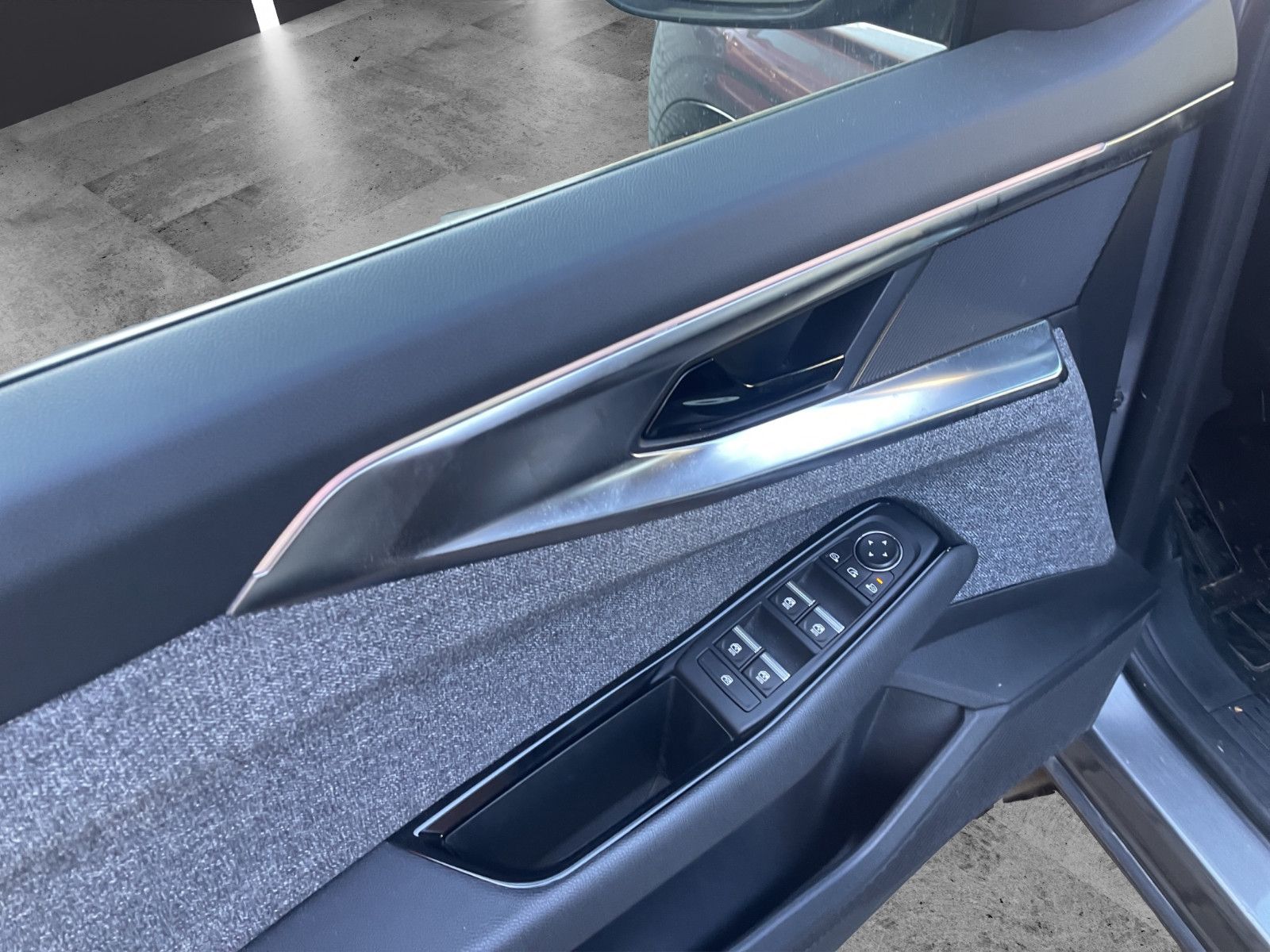 Fahrzeugabbildung Renault Espace VI Techno E-Tech Hybrid*7Sitzer*Navi*