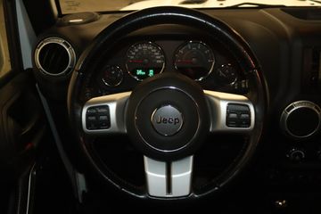 Jeep Wrangler - 5