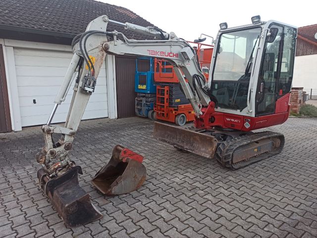 Takeuchi TB230 V4 Powertilt HS03