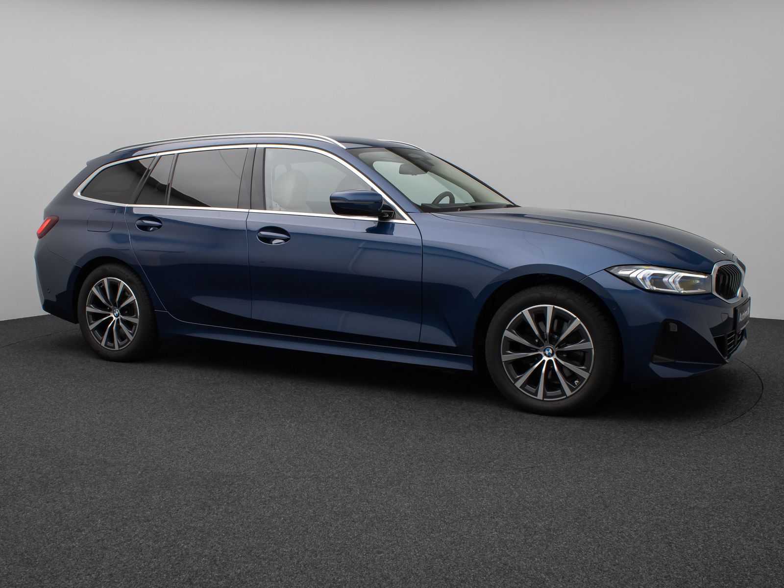 Fahrzeugabbildung BMW 320i Kamera HUD DAB H/K ACC Komfort Alarm Sport