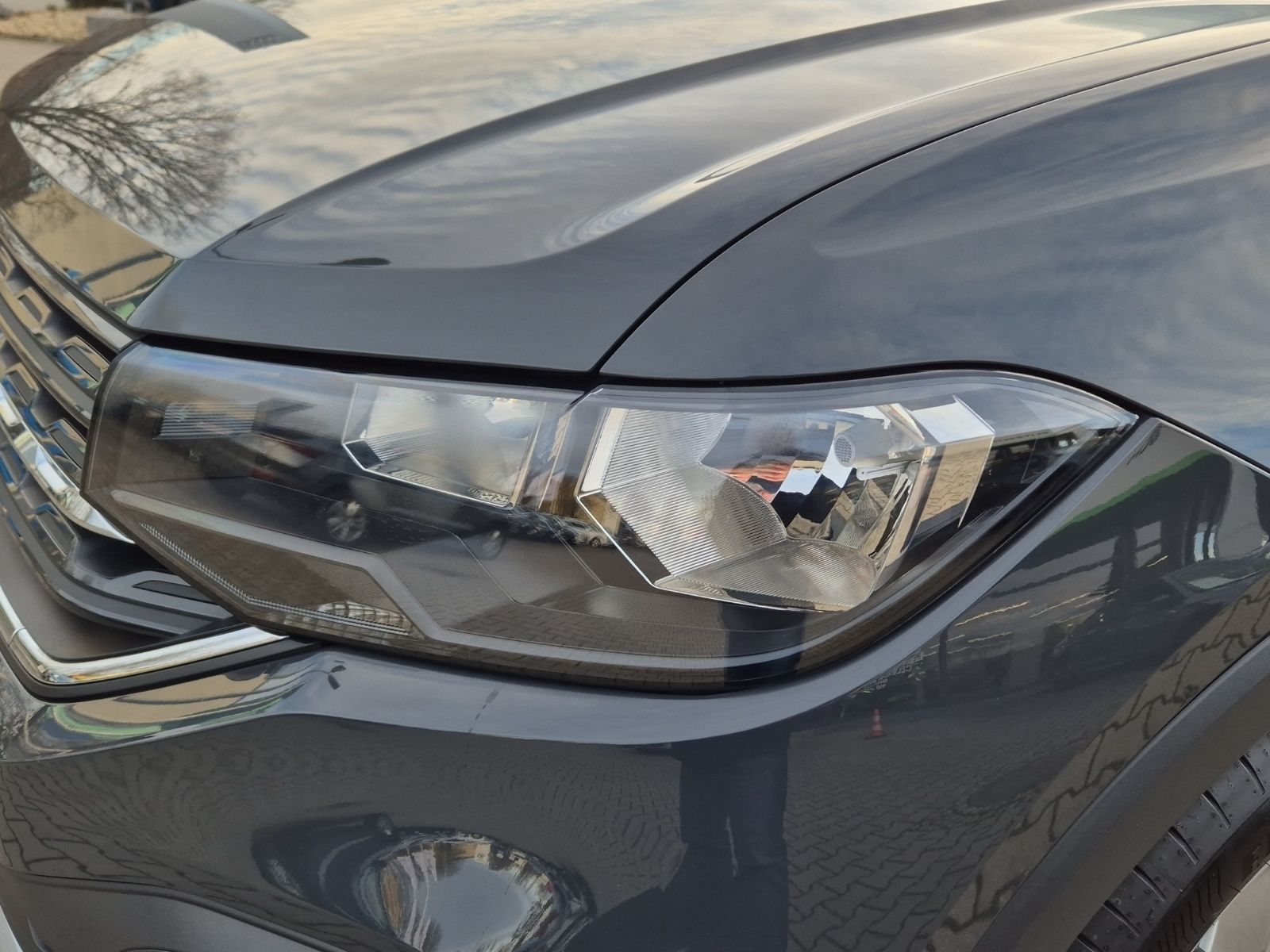 Fahrzeugabbildung Volkswagen T-Cross TSI Life DSG NSW SHZ