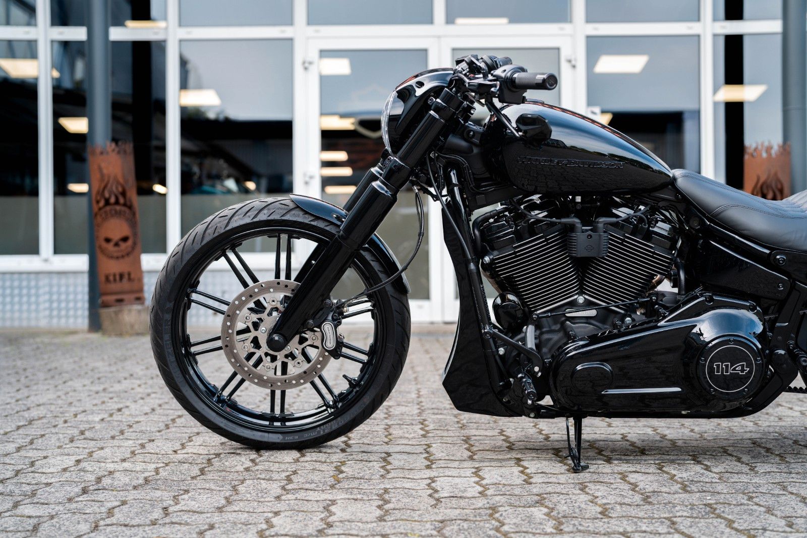 Fahrzeugabbildung Harley-Davidson FXBRS Breakout 114 cui - Kesstech BTC Gangster