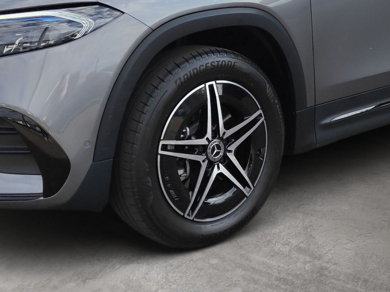 Mercedes-Benz EQB 250 AMG+NIGHT+360°+PANO+VZE+MIDLINE+KEYLESS foto 7