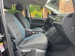 Touran IQ.DRIVE 7 Sitze Sitzh. Navi