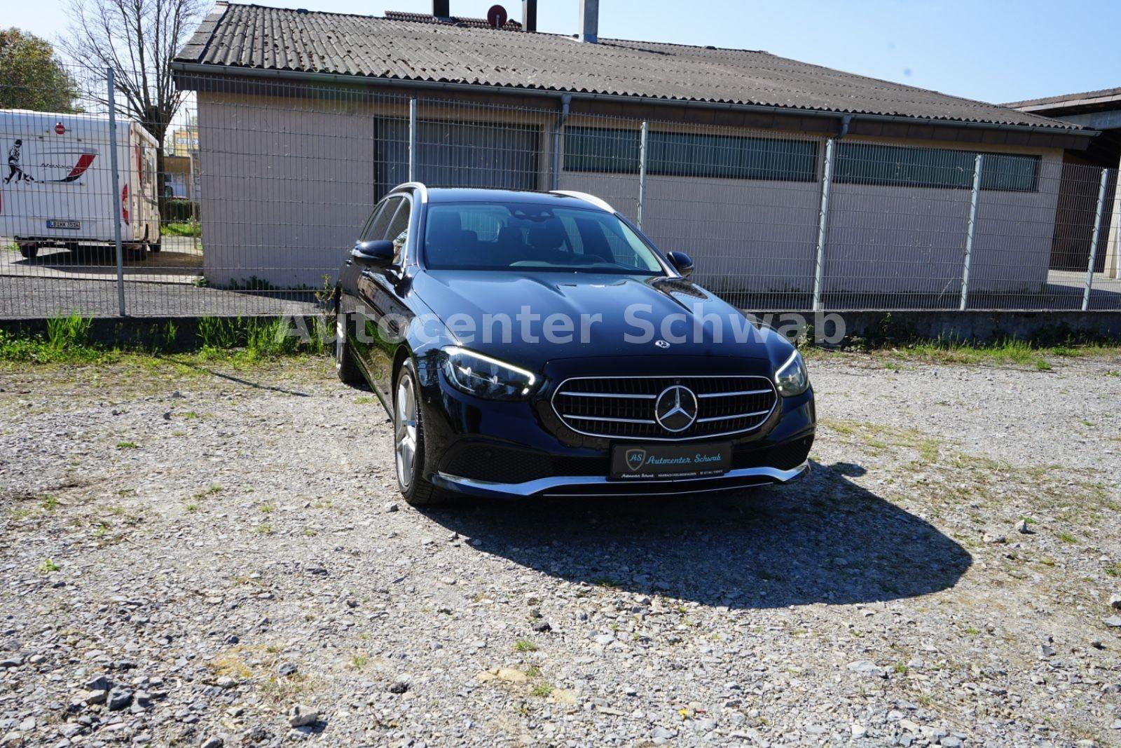 Mercedes-Benz E 300 de-AVANTGARDE-HUD-