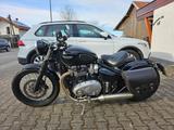 Triumph Bobber - TRIUMPH MÜNCHEN