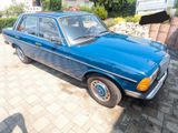 Mercedes-Benz W123 200D-Oldtimer Limousine - Mercedes-Benz 200 Oldtimer mit Diesel-Antrieb