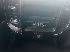 Fahrzeugabbildung Dodge RAM 1500 Gen5 5.7 Hemi Laramie Leder Navi AHK