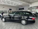 Mercedes-Benz E 220 T CDI Elegance, Leder, GSHD, Navi - Mercedes-Benz E 220 aus 2003: Cdi
