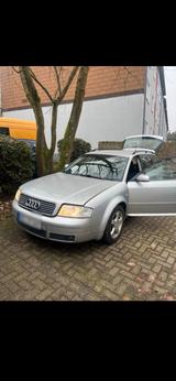 Audi A6 Kombi 4.2 Liter V8  Automatik - Audi A6 aus 2002 mit Benzin-Antrieb: Kombi, 2.4