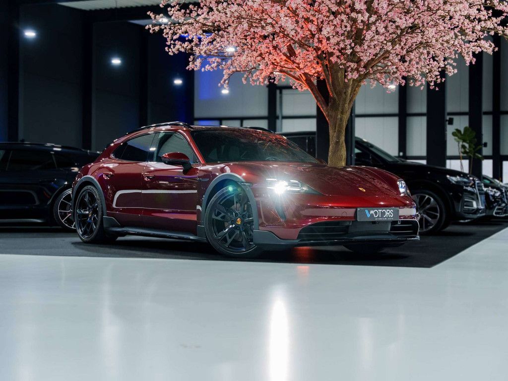 Porsche Taycan Cross Turismo 4 93.4 kWh - Cherry Red - S