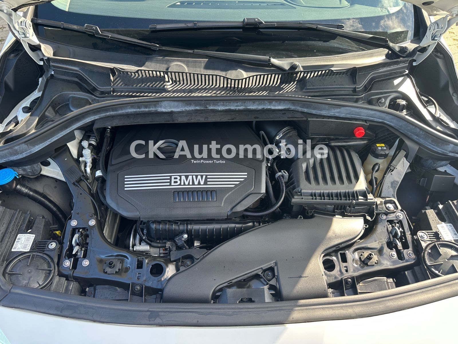 Fahrzeugabbildung BMW 218i Active Tourer Advantage Automatik/Navi/AHK